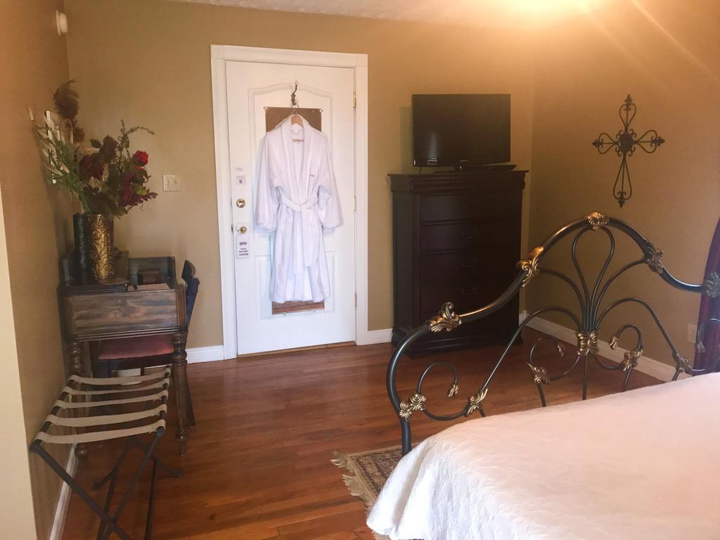 Hill House Bed And Breakfast Loretto Экстерьер фото